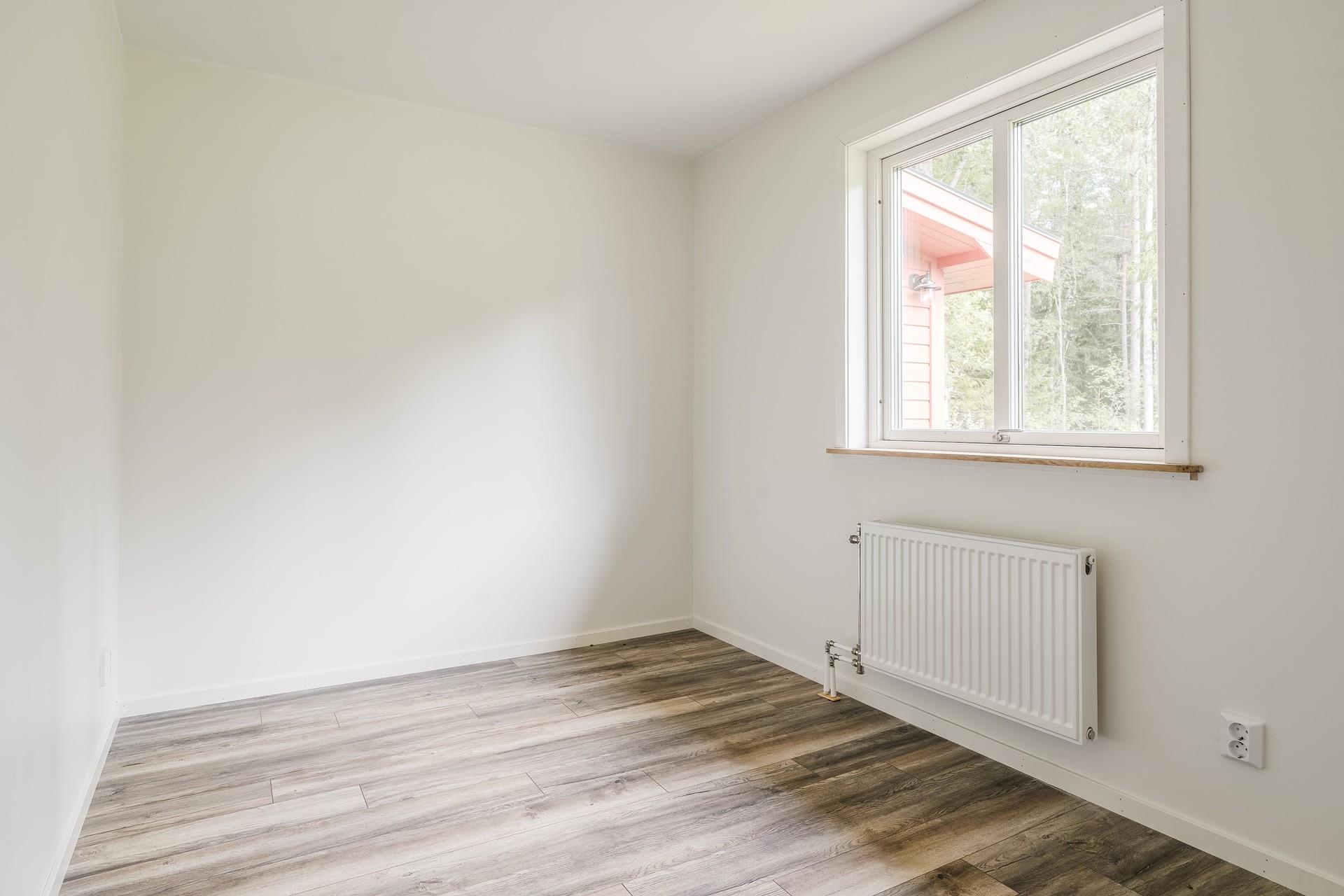 Totalrenoverat enplanshus i lantliga Tjusebotorp