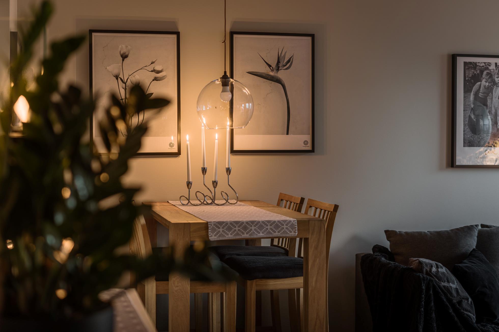 Sällsynt 3:a högst upp med dubbla balkonger!