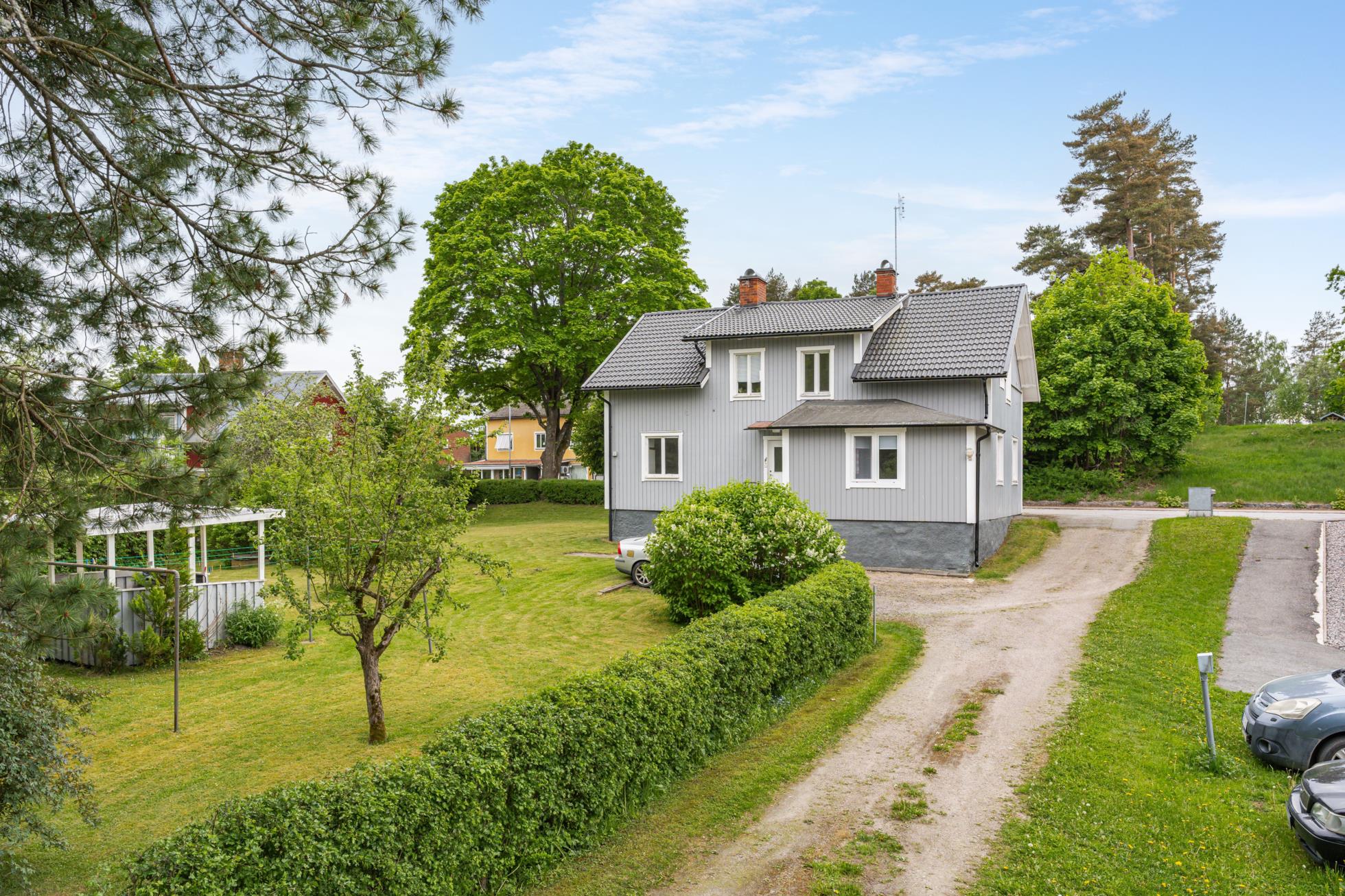 Centralt belägen hyresfastighet i Odensbacken