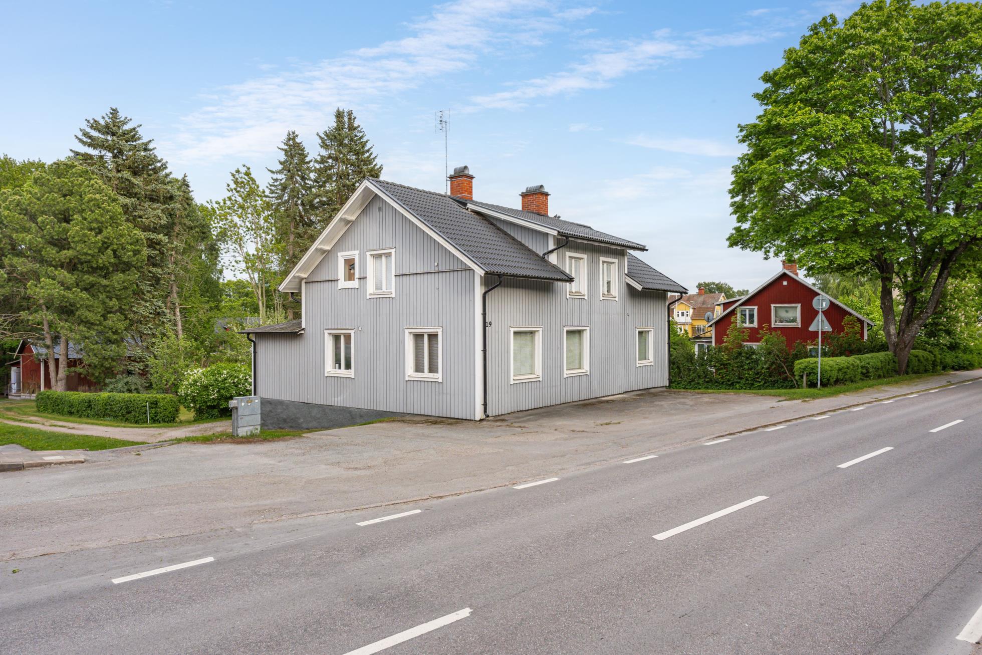 Centralt belägen hyresfastighet i Odensbacken
