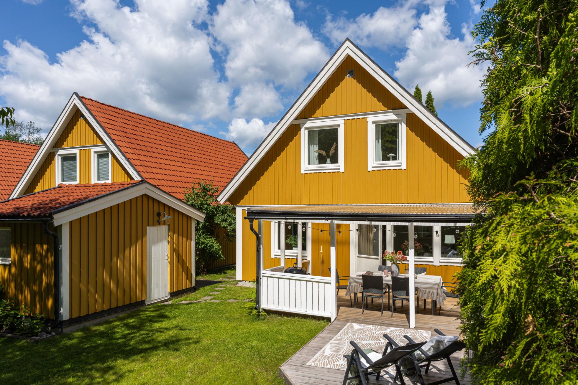 Fristående bostadsrättshus intill naturreservat!