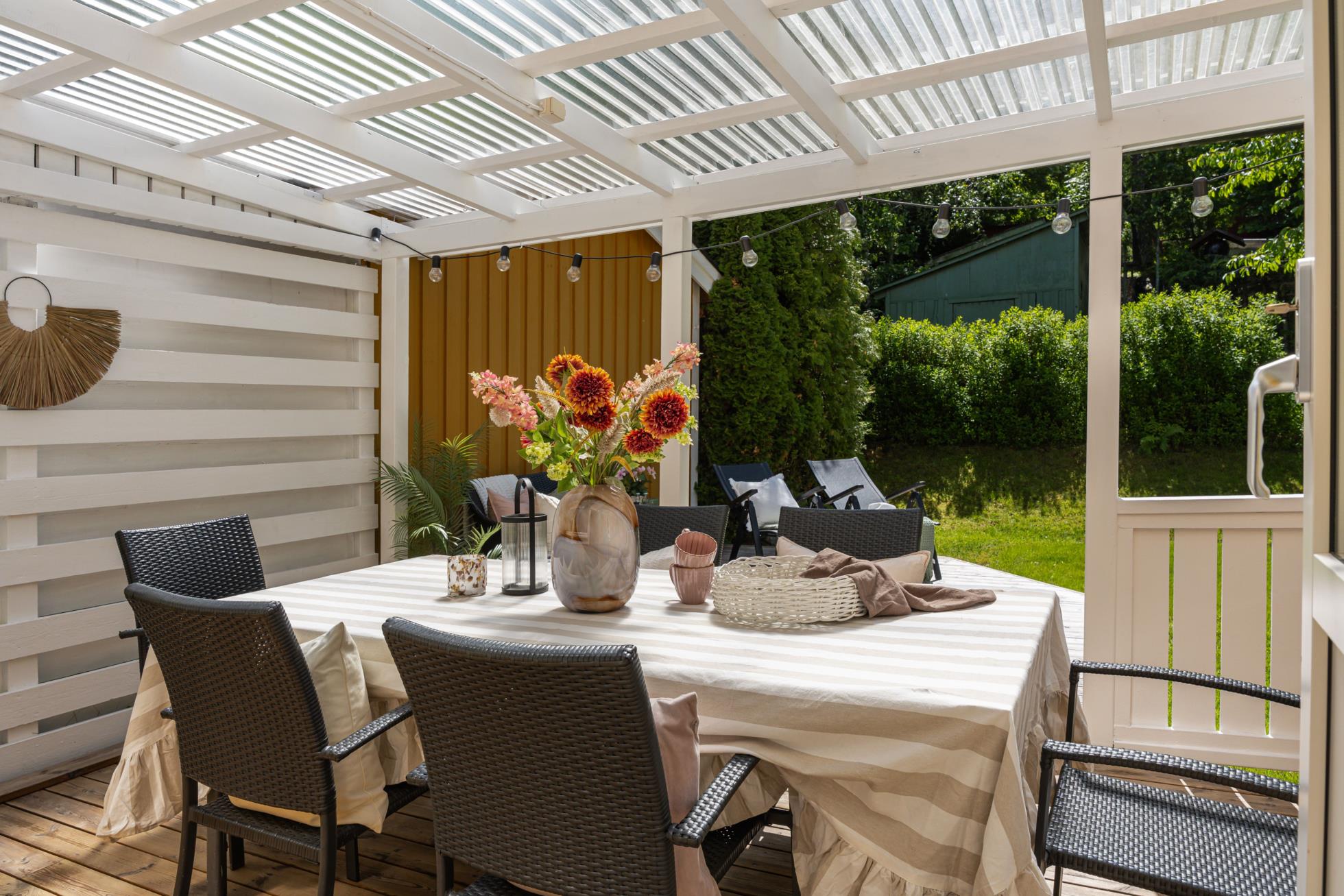 Fristående bostadsrättshus intill naturreservat!