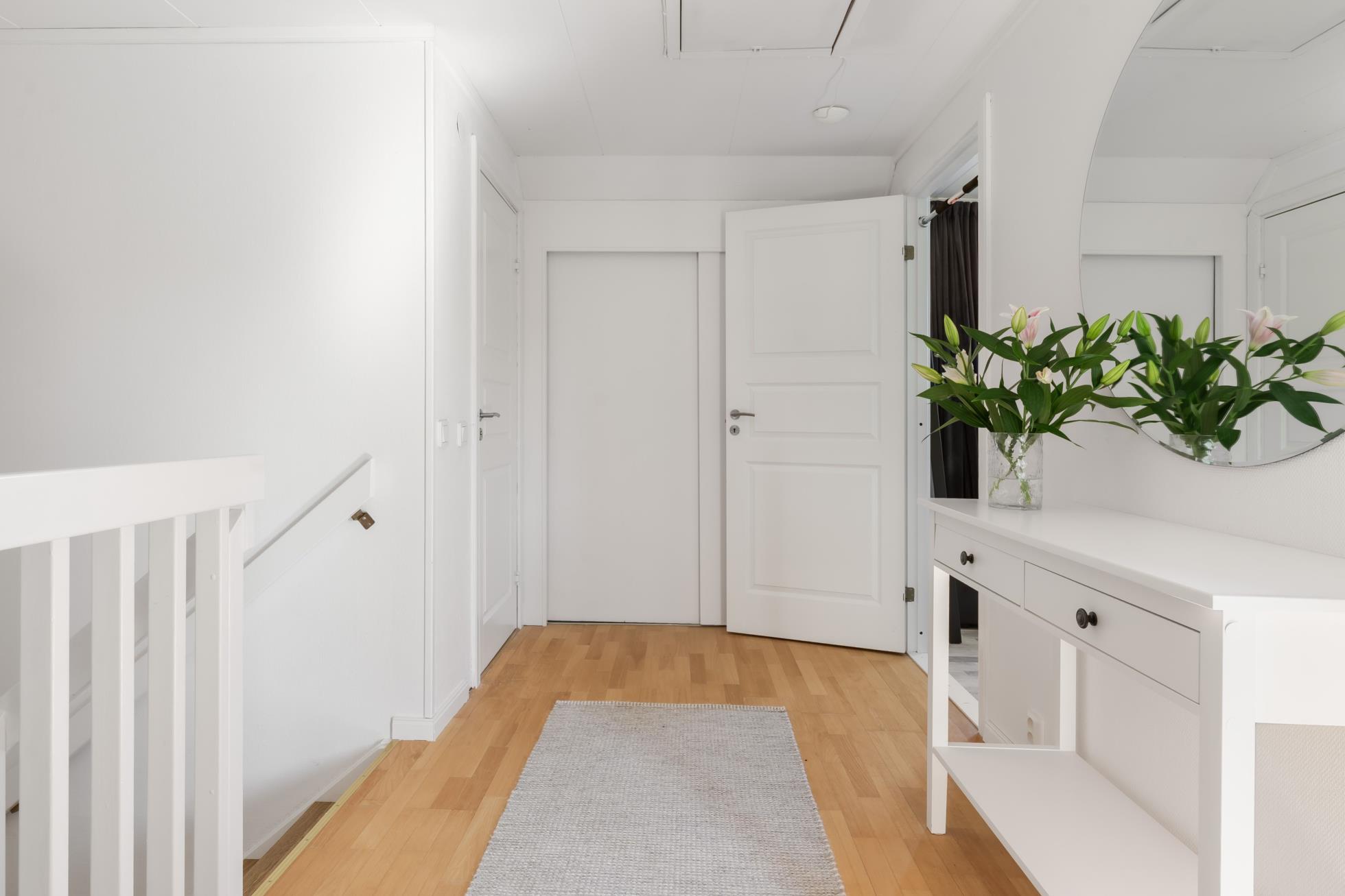 Friköpt radhus om 134 kvm med insynsskyddad baksida mot allmänning
