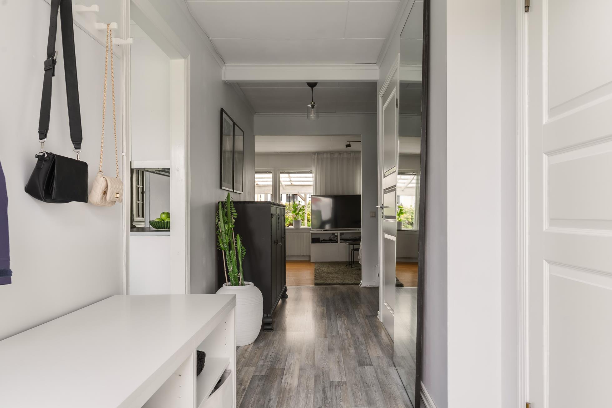 Välplanerat parhus med trivsam utemiljö!